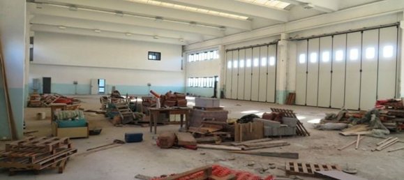 4-Zimmer Lagerhaus in Cento, Italy, Nr. 85574 28