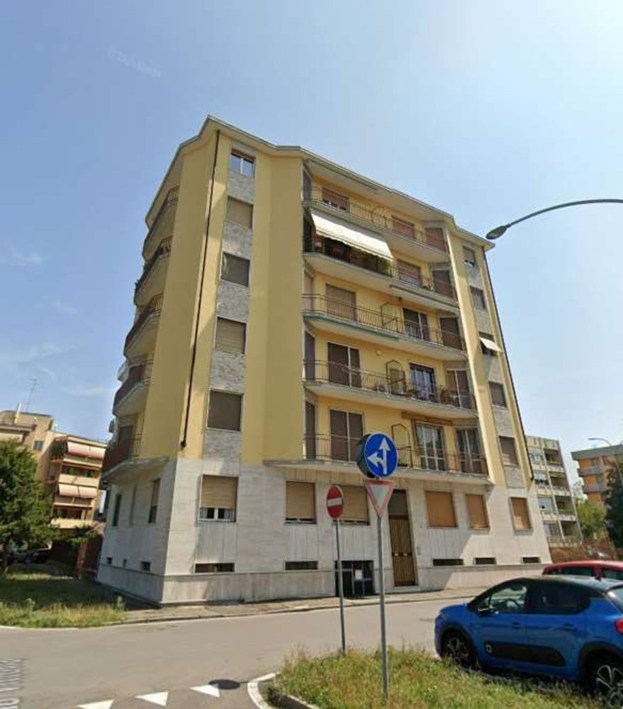 7 chambres Appartement à Vercelli, Italy No. 369790