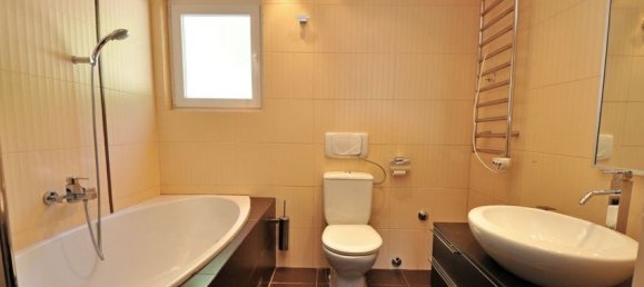 6 bedrooms Commercial property in Tivat, Montenegro No. 163 18