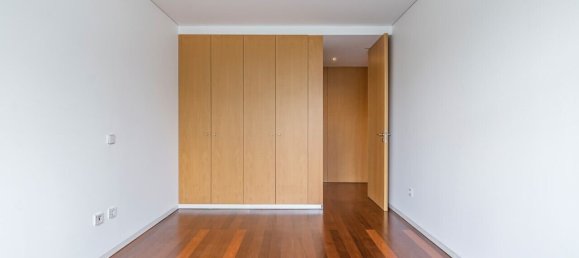 4 Schlafzimmer Wohnung in Porto, Portugal, Nr. 131007 13