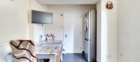 2 Schlafzimmer Haus in Hayes, United Kingdom, Nr. 5080 8