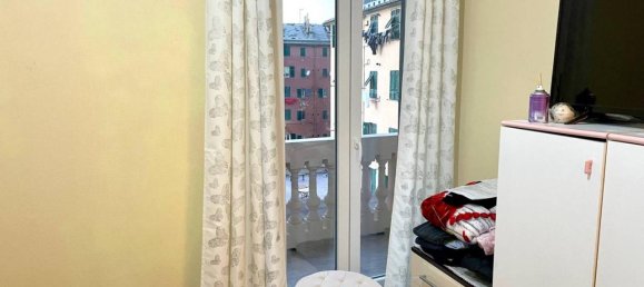 3 rooms Apartment in Genoa, Italy No. 31907 9