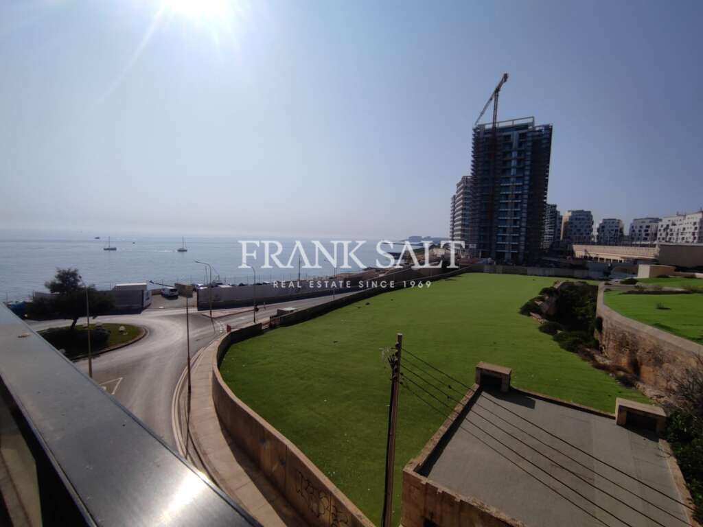 Apartamento de 3 dormitorios en Sliema, Malta No. 3084