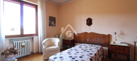 3 bedrooms Villa in Altopascio, Italy No. 374521 5