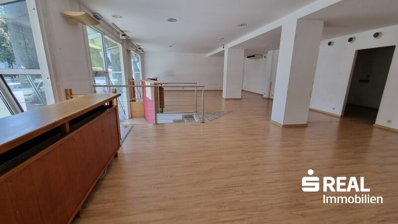  عقار تجاري في Innsbruck-Stadt, Austria رقم 229911