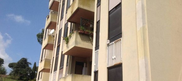 2 rooms Apartment in Rome, Italy No. 219909 2