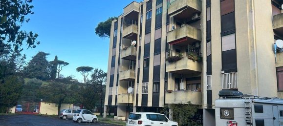 2 rooms Apartment in Rome, Italy No. 219909 4