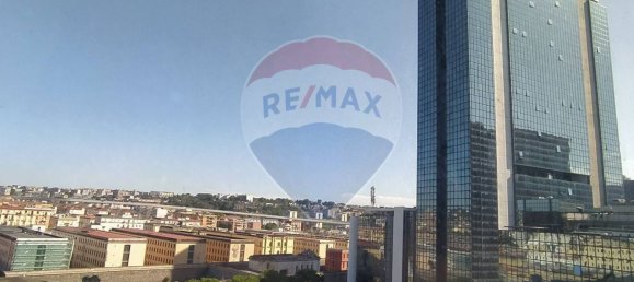 3 rooms Office in Naples, Italy No. 292976 8