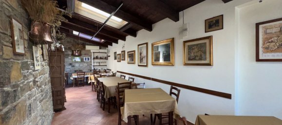 5 bedrooms House in Terenzo, Italy No. 343548 10