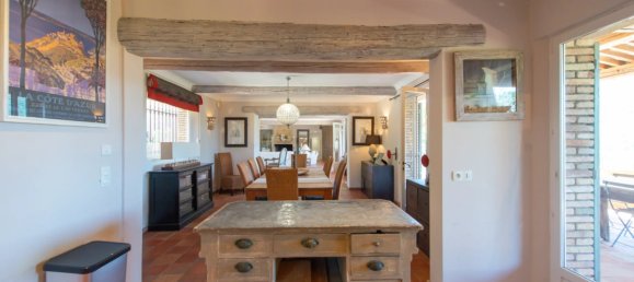 6 bedrooms Villa in Le Plan-de-la-Tour, France No. 1671 10