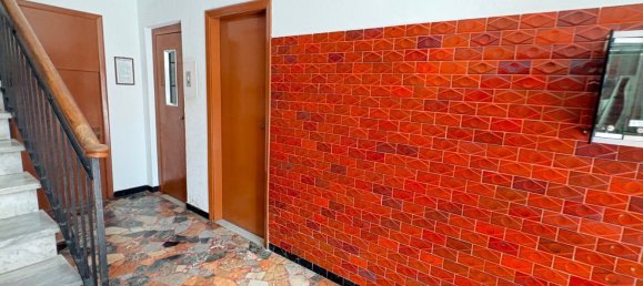 16m² Garage in Lavagna, Italy No. 372753 2