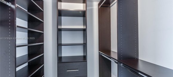 2 chambres propriété commerciale à vendre à Miami, Miami-Dade, Florida, USA № 614637 6