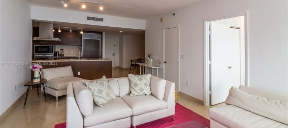 2 chambres propriété commerciale à vendre à Miami, Miami-Dade, Florida, USA № 614637 13