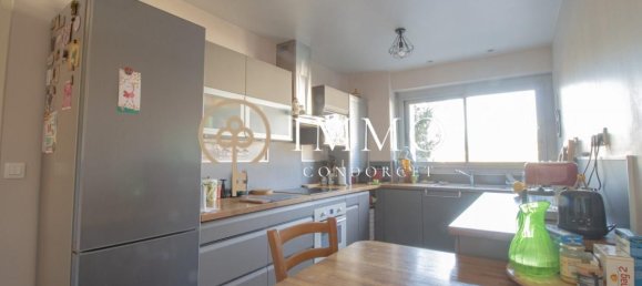 Квартира с 4 спальнями в Бур-ля-Рен, Франция № 163079 5