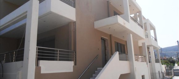 3 bedrooms Property in West Athens, Greece No. 7881 4