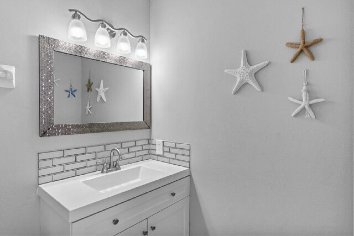 2 bedrooms House in Miramar Beach, USA No. 375110