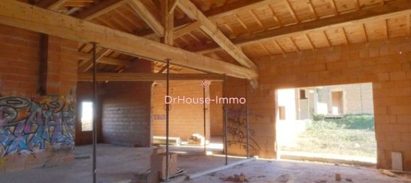 Casa de 3 dormitorios en Brouilla, France No. 282968 11