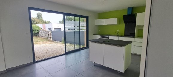 3 bedrooms House in Charente, France No. 341878 3