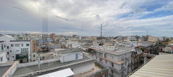 3 rooms Apartment in Bari, Italy No. 26648 16