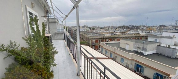 3 rooms Apartment in Bari, Italy No. 26648 13