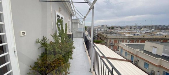 3 rooms Apartment in Bari, Italy No. 26648 11