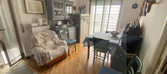 3 rooms Apartment in Bari, Italy No. 26648 10