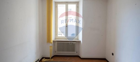 5 rooms Apartment in Osimo, Italy No. 7015 35