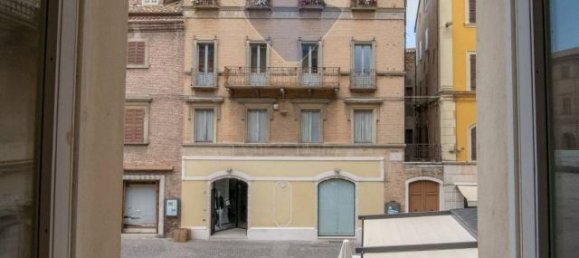 5 rooms Apartment in Osimo, Italy No. 7015 28