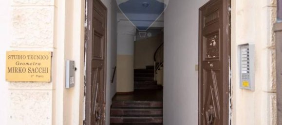 5 rooms Apartment in Osimo, Italy No. 7015 14