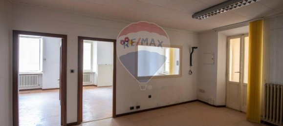 5 rooms Apartment in Osimo, Italy No. 7015 21