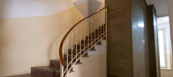 5 rooms Apartment in Osimo, Italy No. 7015 16