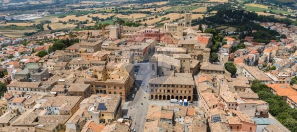 5 rooms Apartment in Osimo, Italy No. 7015 4