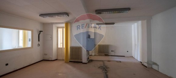 5 rooms Apartment in Osimo, Italy No. 7015 19