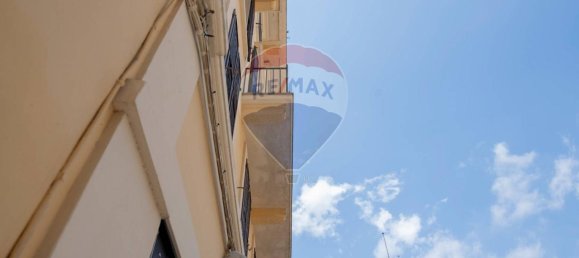 5 rooms Apartment in Osimo, Italy No. 7015 10