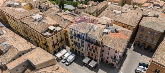 5 rooms Apartment in Osimo, Italy No. 7015 3