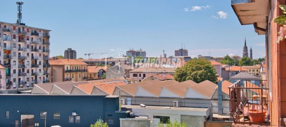 3 rooms Apartment in Novara, Italy No. 270324 2