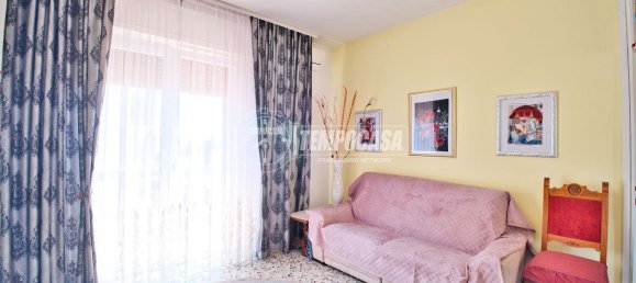 3 rooms Apartment in Novara, Italy No. 270324 8