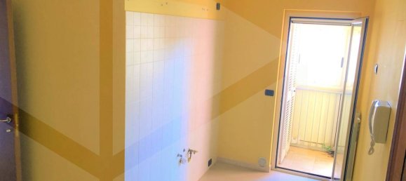 4 rooms Apartment in Casamassima, Italy No. 22793 9