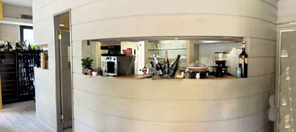 260m² Commercial property in Parma, Italy No. 88546 4