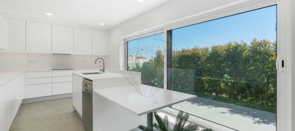 3 bedrooms House in Oeiras, Portugal No. 167257 14