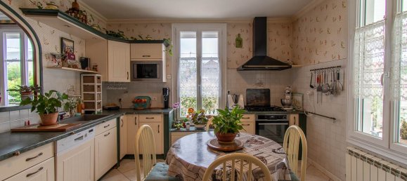 Villa de 5 dormitorios en Vierzon, France No. 234663 14