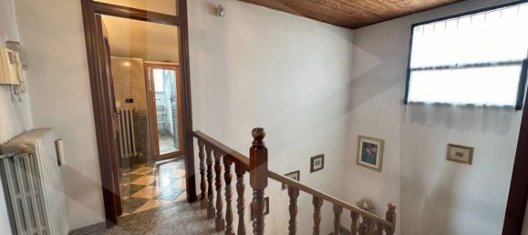 8 rooms Villa in Avezzano, Italy No. 34422 4