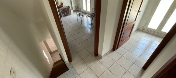 5 rooms Duplex in Isernia, Italy No. 29122 23