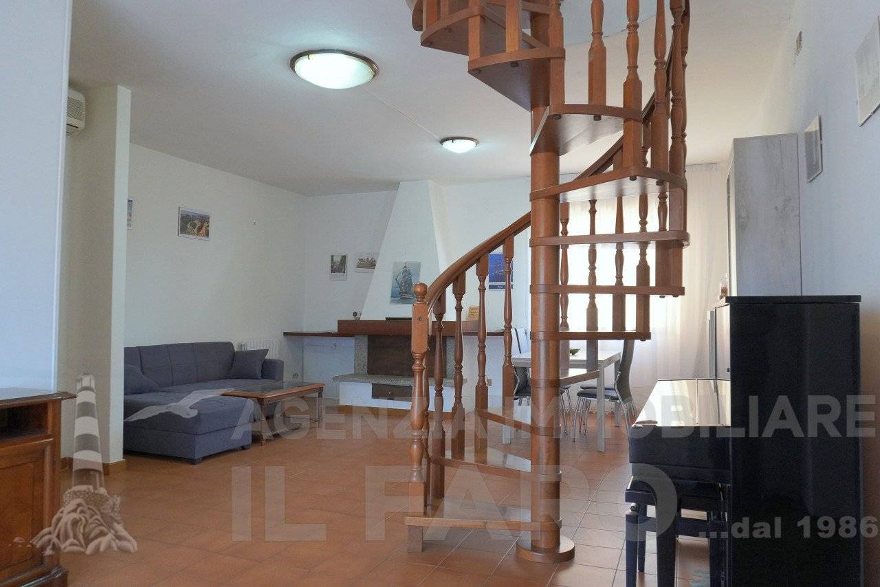 Apartamento de 2 dormitorios en La Maddalena, Italy No. 10035