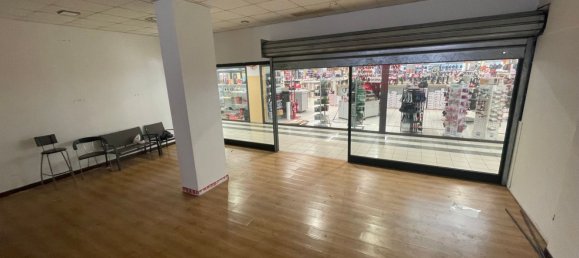 75m² Commercial property in Piacenza, Italy No. 330976 3