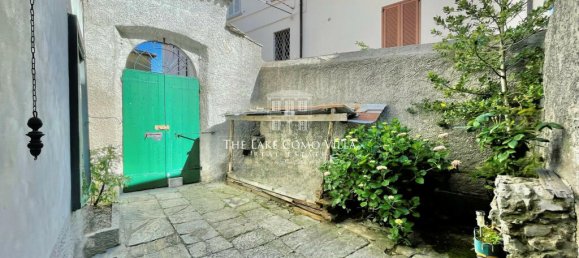 3 bedrooms Townhouse in Plesio, Italy No. 87182 3
