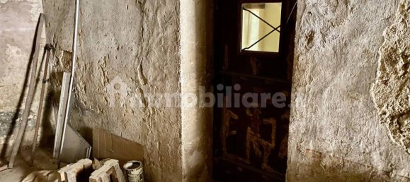 Склад 196м² в Масса Мариттима, Италия № 325357 12