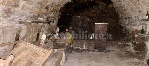 Склад 196м² в Масса Мариттима, Италия № 325357 6