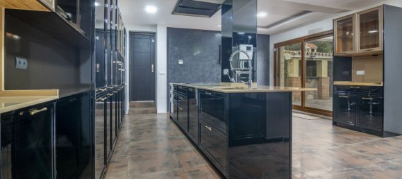 6 bedrooms House in Cadiz, Spain No. 148430 4