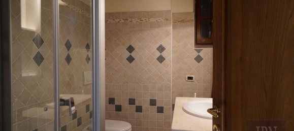 Villa de 20 dormitorios en Cortona, Italy No. 322866 22